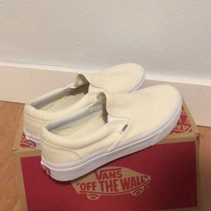 Bran new never worn classic white vans